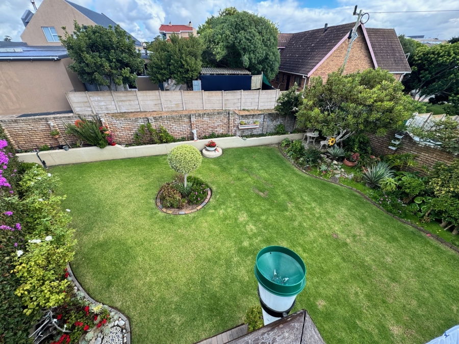 To Let 5 Bedroom Property for Rent in Stilbaai Wes Western Cape